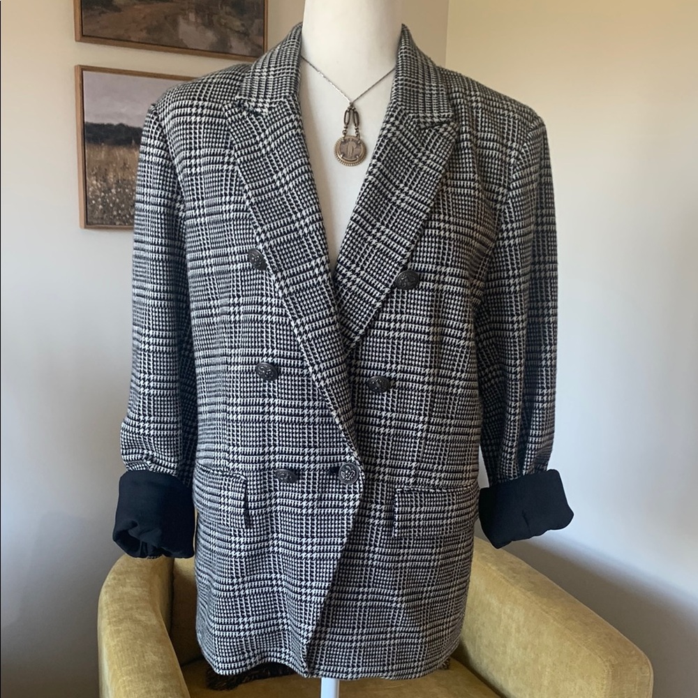 New DREW Houndstooth Blazer